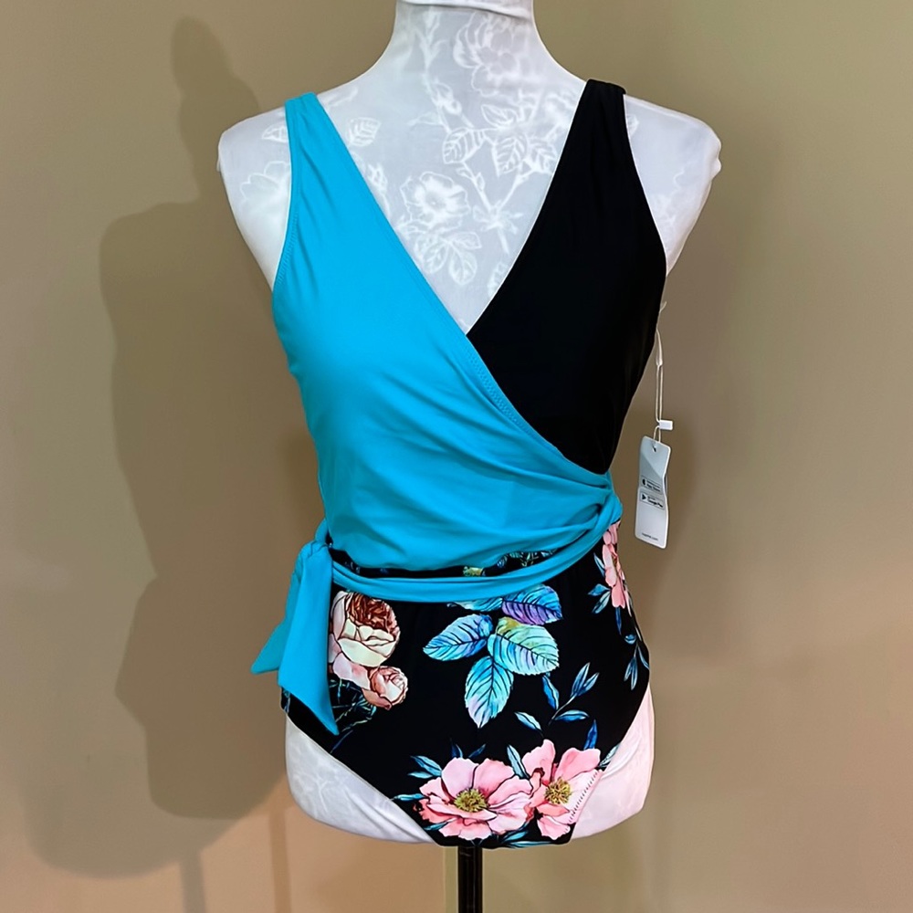 Cupshe Wrap color block side tie one piece swimsuit size large
